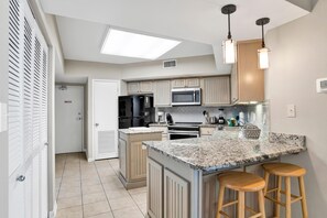 Condo, Multiple Beds (Windward Pointe 1002) | Private kitchen | Oven