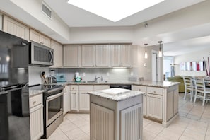 Condo, Multiple Beds (Windward Pointe 1002) | Private kitchen | Oven - Windward Pointe 1002 (Orange Beach)