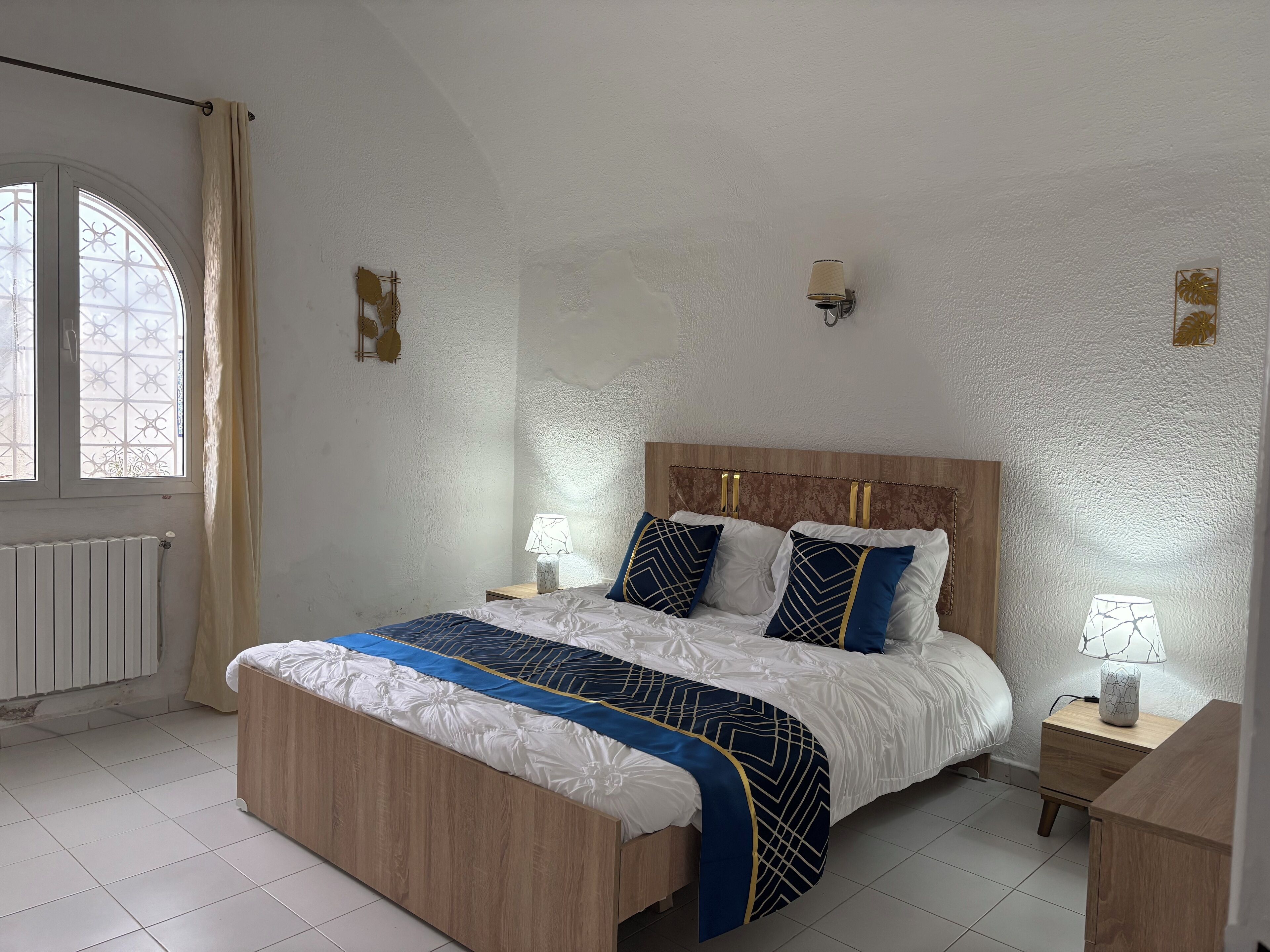 3 chambres, bureau, fer et planche à repasser, Wi-Fi gratuit