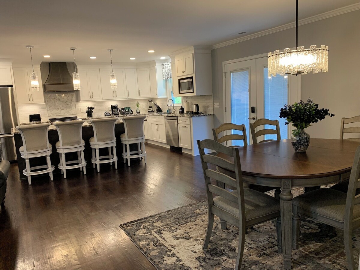Photo 13 of Travelers Rest Treasure - Pets Welcome Sleeps 8 - 3 Bedroom 2 Bath