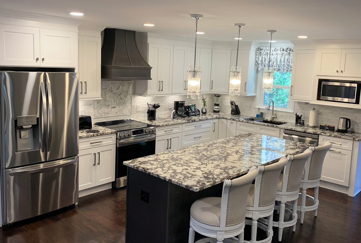 Travelers Rest Treasure - Pets Welcome Sleeps 8 - 3 Bedroom 2 Bath