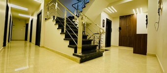 Hotel Najaf Palace 200 Mtrs from Dargah