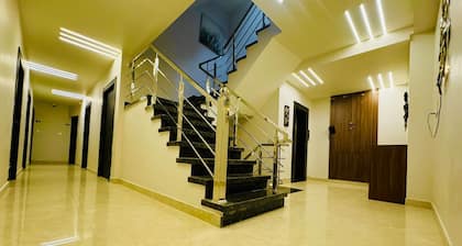 Hotel Najaf Palace 200 Mtrs from Dargah