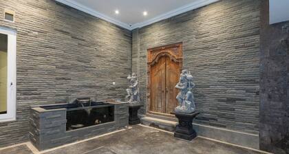 Stunning, 5-Bedroom Villa with GWK View in Ungasan