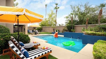 室外游泳池,恒温泳池