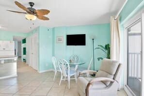 Condo, 1 Queen Bed with Sofa bed (Tradewinds 708) | Interior
