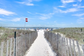 Leilighet, flere senger (Sugar Beach 128) | Strand | På stranden