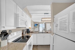 Appart'hôtel, plusieurs lits (Sugar Beach 128) | Cuisine privée
