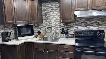 Refrigerador, microondas, horno, placa de cocina