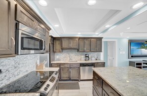 Condo, Multiple Beds (Sugar Beach 241) | Private kitchen | Oven