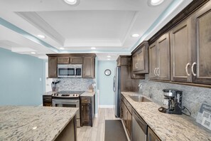 Condo, Multiple Beds (Sugar Beach 241) | Private kitchen | Oven