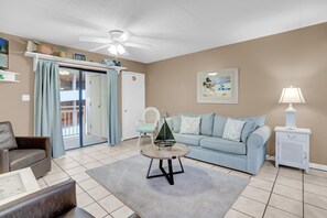 Condo, várias camas (Sugar Beach 257) | Área de estar