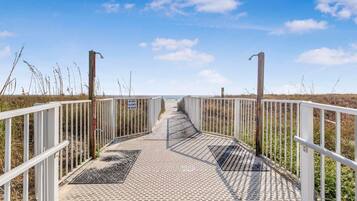 Appartamento, 1 letto queen con divano letto (Sugar Beach 312) | Parco della struttura