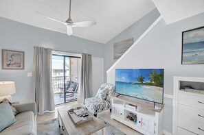 Condo, 1 Queen Bed with Sofa bed (Sugar Beach 315) | Living area