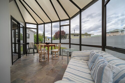 Ferg Escape - Te Anau Holiday Home