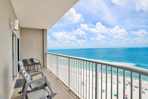 Appart'hôtel, 1 très grand lit et 1 canapé-lit (Tradewinds 1305) | Enceinte de l’hébergement