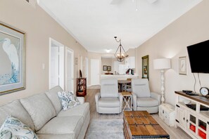 Condo, 1 King Bed with Sofa bed (Tradewinds 1305)