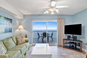 Appartement, 1 queensize bed met slaapbank (Tradewinds 1102) | Woonruimte