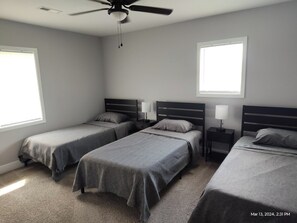 3 bedrooms, free WiFi, bed sheets