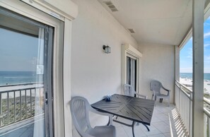 Apartment, Mehrere Betten (Sugar Beach 340) | Speisen im Freien