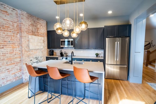 The Buckeye Retreat Mansion