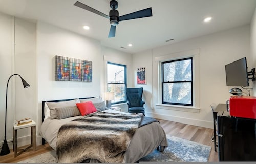 The Buckeye Retreat Mansion