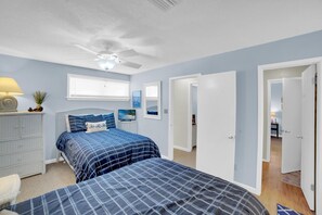 Condo, Multiple Beds (Sugar Beach 341)