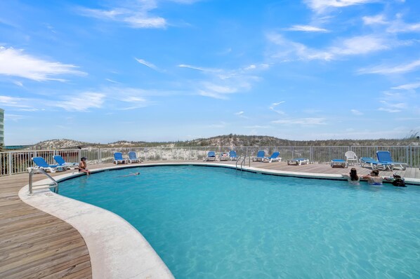 Condo, várias camas (Sugar Beach 341) | Piscina