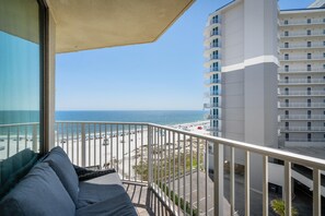 Property grounds - The Whaler B6 (Gulf Shores)