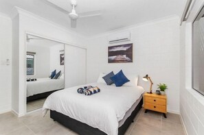 2 dormitorios, tabla de planchar con plancha, Internet y ropa de cama