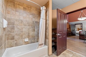 Shower, hair dryer, towels, soap - Riverside Retreat, Luxury 14 ft ceiling, Ground fl (Wisconsin Dells)