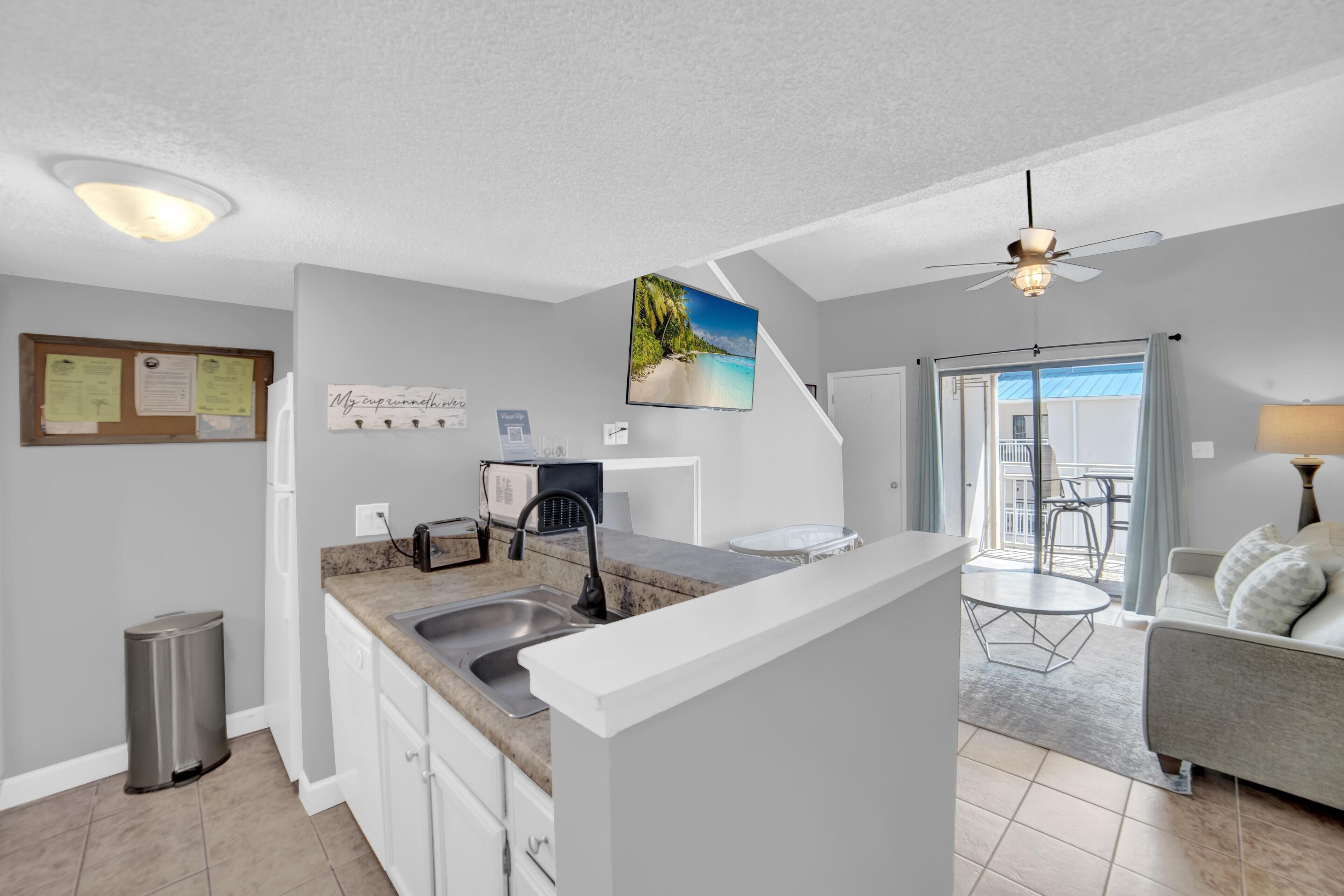 Condo, 1 King Bed with Sofa bed (Sugar Beach 356) | Interior