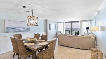 Condo, Multiple Beds (The Breakers 42) | Dining