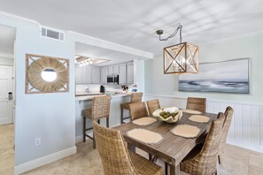Condo, Multiple Beds (The Breakers 42) | Dining