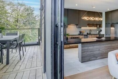 Penthouse at the foot of Mont Orford! Spas & Pool