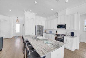 House, Multiple Beds (Summer Salt 2774) | Private kitchen