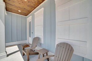 House, Multiple Beds (Summer Salt 2774)