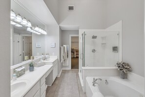 Doccia, asciugacapelli, asciugamani