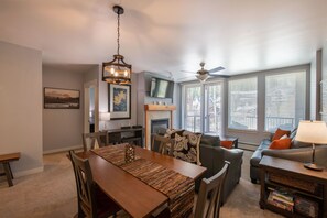 Fireplace - NEW! Premium Unit 4285 Fraser Crossing/Founders Pointe (Winter Park)