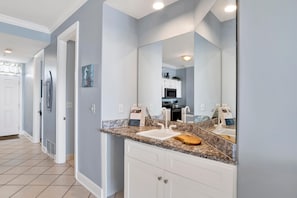 Condo, Multiple Beds (Grand Pointe 602) | Private kitchen | Oven, toaster