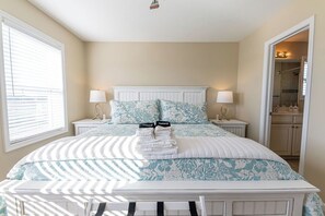 4 habitaciones, tabla de planchar con plancha y cuna de viaje 