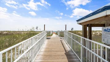Condo, 1 King Bed with Sofa bed (Sugar Beach 355) | Property grounds