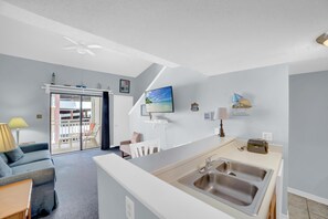 Condo, 1 King Bed with Sofa bed (Sugar Beach 355) | Interior
