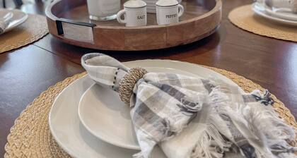 The Green Mountain-Newly Build Cabin with AC, WiFi in Greeneville-Family-Pets