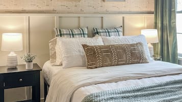 3 bedrooms, desk, iron/ironing board, WiFi