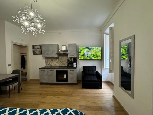 Civic 22 WIDE ONE-ROOM APARTMENT IN THE CENTER OF SASSARI.