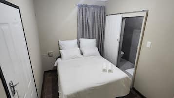 Comfort Double Room | Iron/ironing board, free WiFi