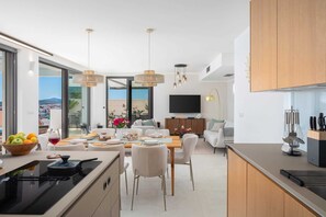 Dining - Villa Maxime with Heated Pool (Okrug Gornji)