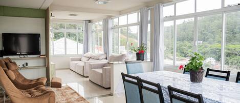 Familiehus, fjellutsikt | Hageutsikt