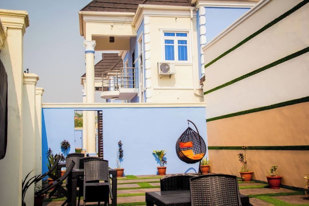 Bagian depan properti